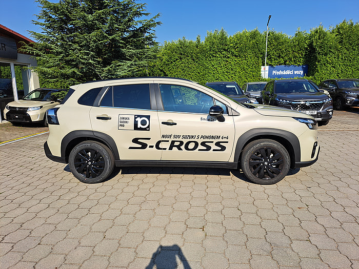 S-CROSS