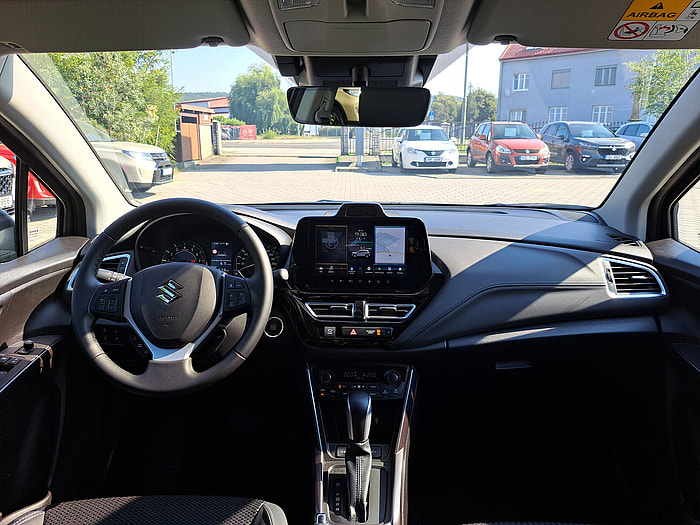 S-CROSS