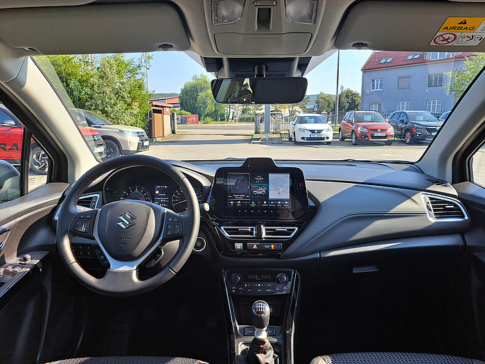 S-CROSS